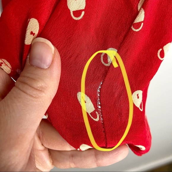 Petticoat Alley 100% Silk Cherry Red Lock Print Blouse - Picture 11 of 14